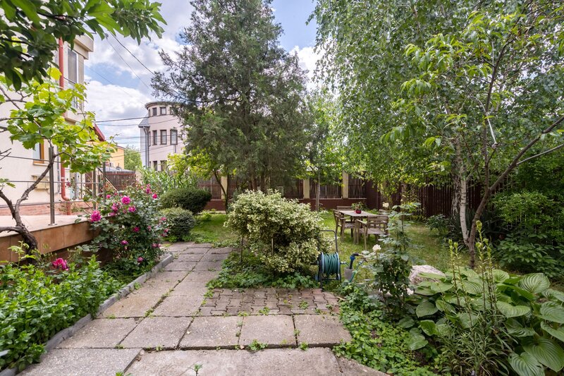 Baneasa vila P+1+M 6 camere curte 550mp, Garlei-Dobrogeanu Gherea comision 0%